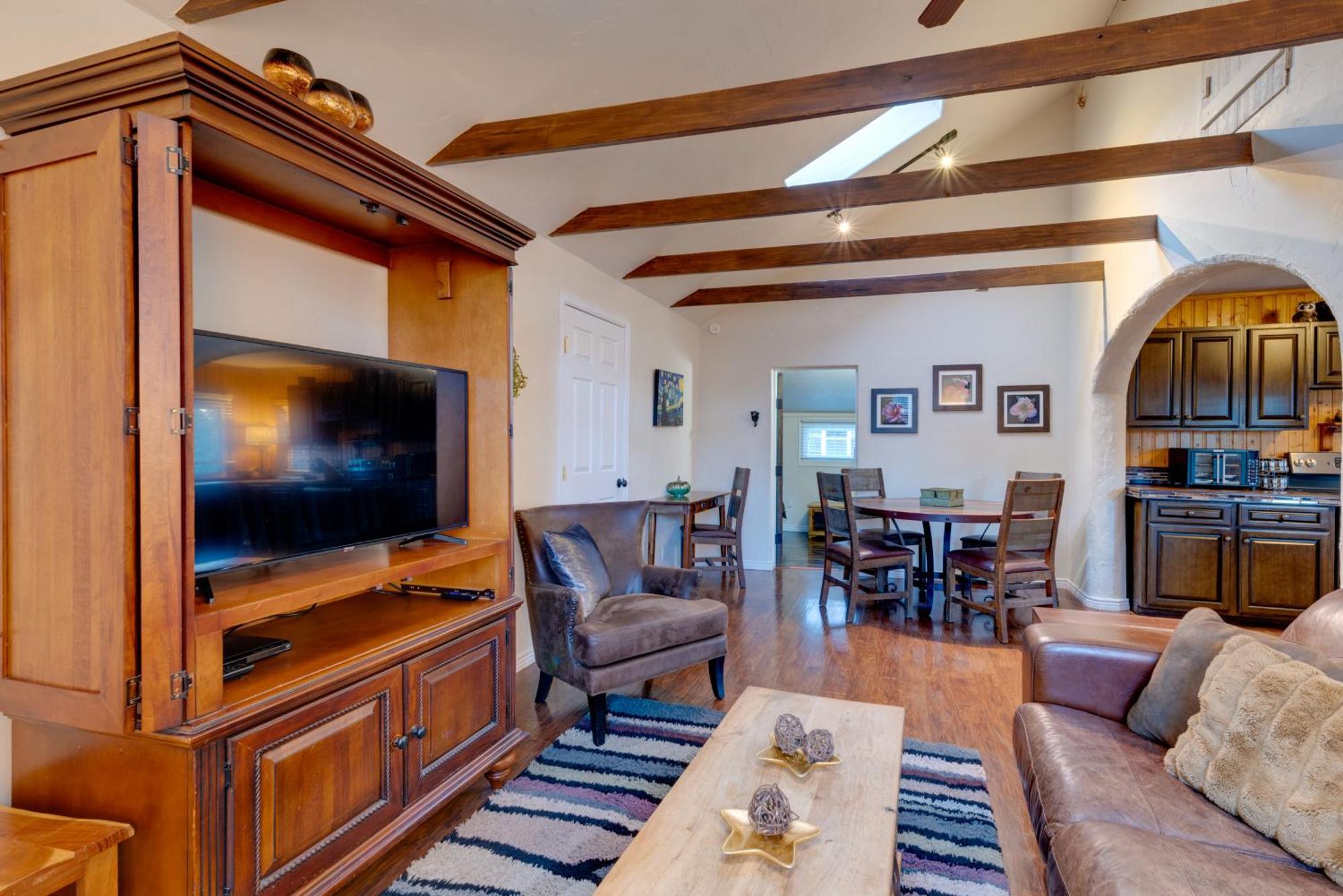 Holiday home Rustic Log With About 5 Mi To Pikes Peak!